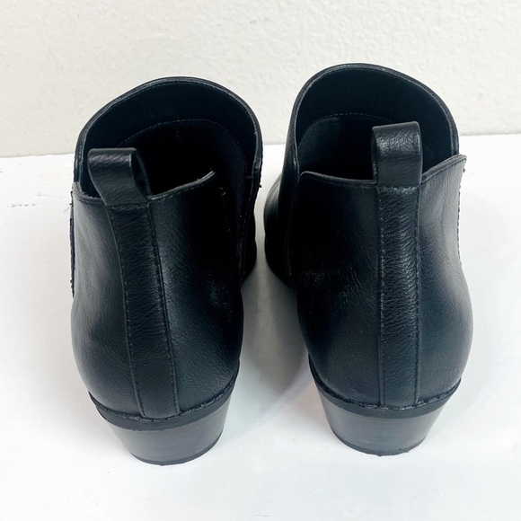 Lane Bryant Cloud Dream Black Side Dip Ankle Boots Size 9.5 - Picture 5 of 7